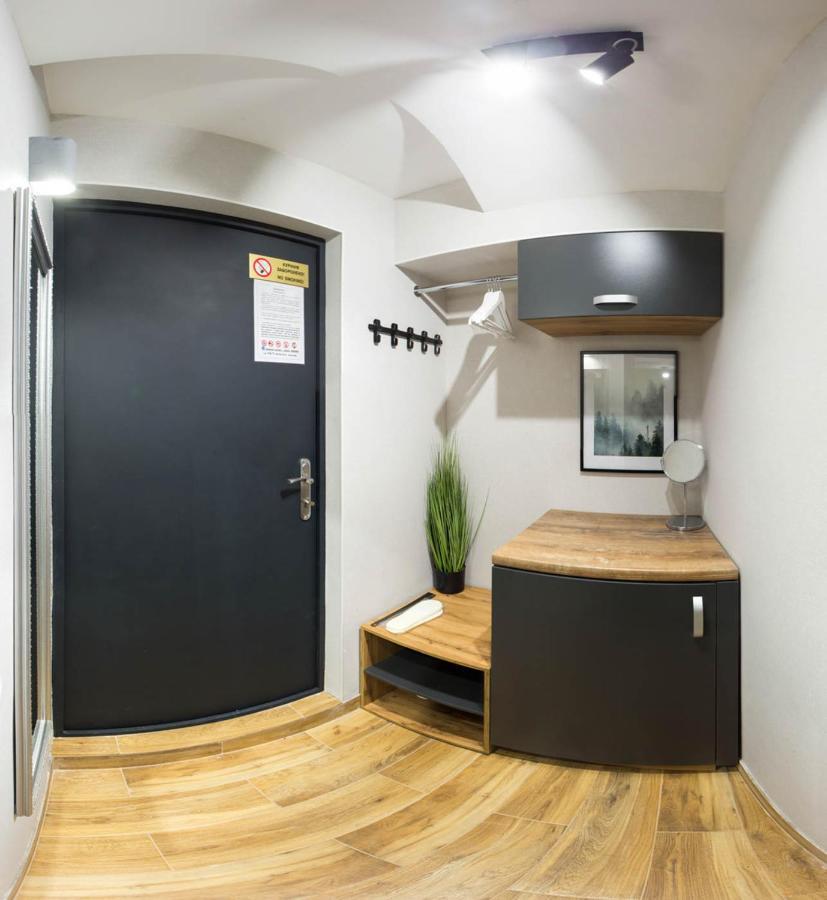 Cozy Apartment In The Center - Podilskyi Lane 7 Charkiw Exterior foto